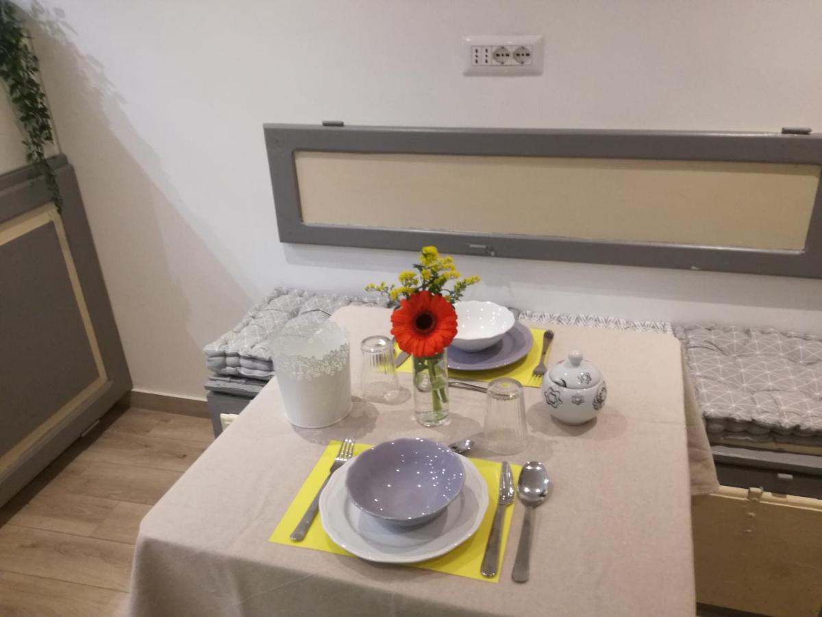 פוליניו B&B Casa Lilli מראה חיצוני תמונה