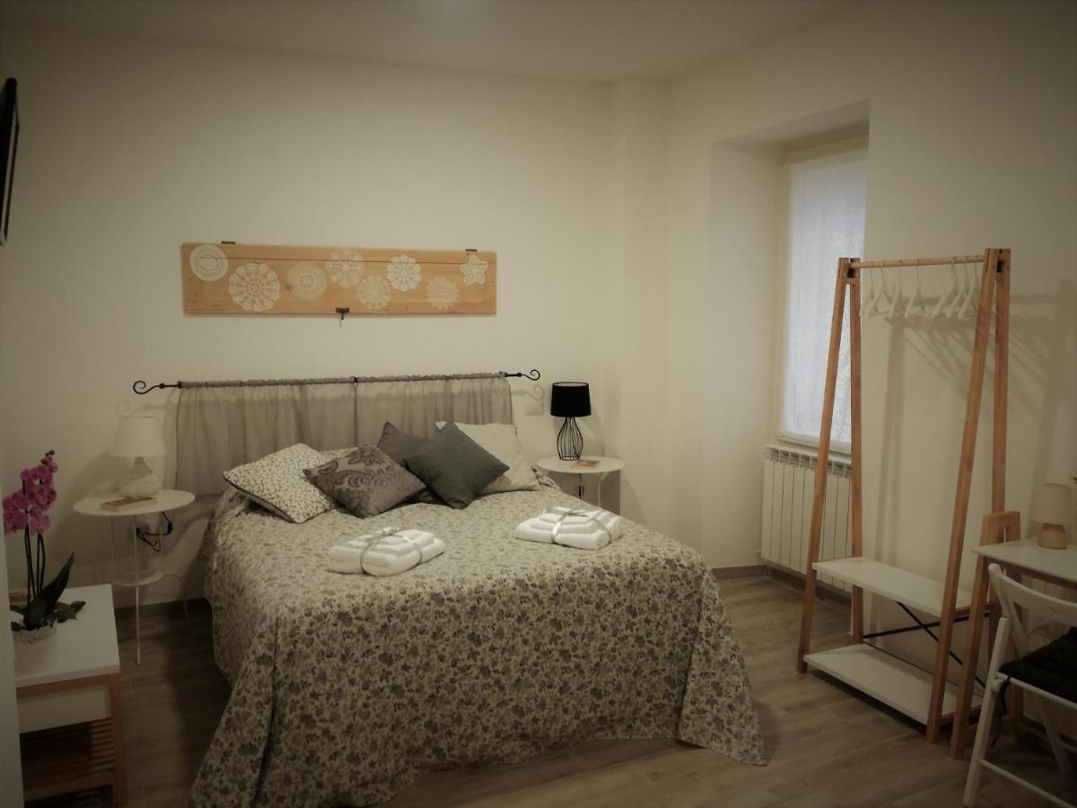 פוליניו B&B Casa Lilli מראה חיצוני תמונה