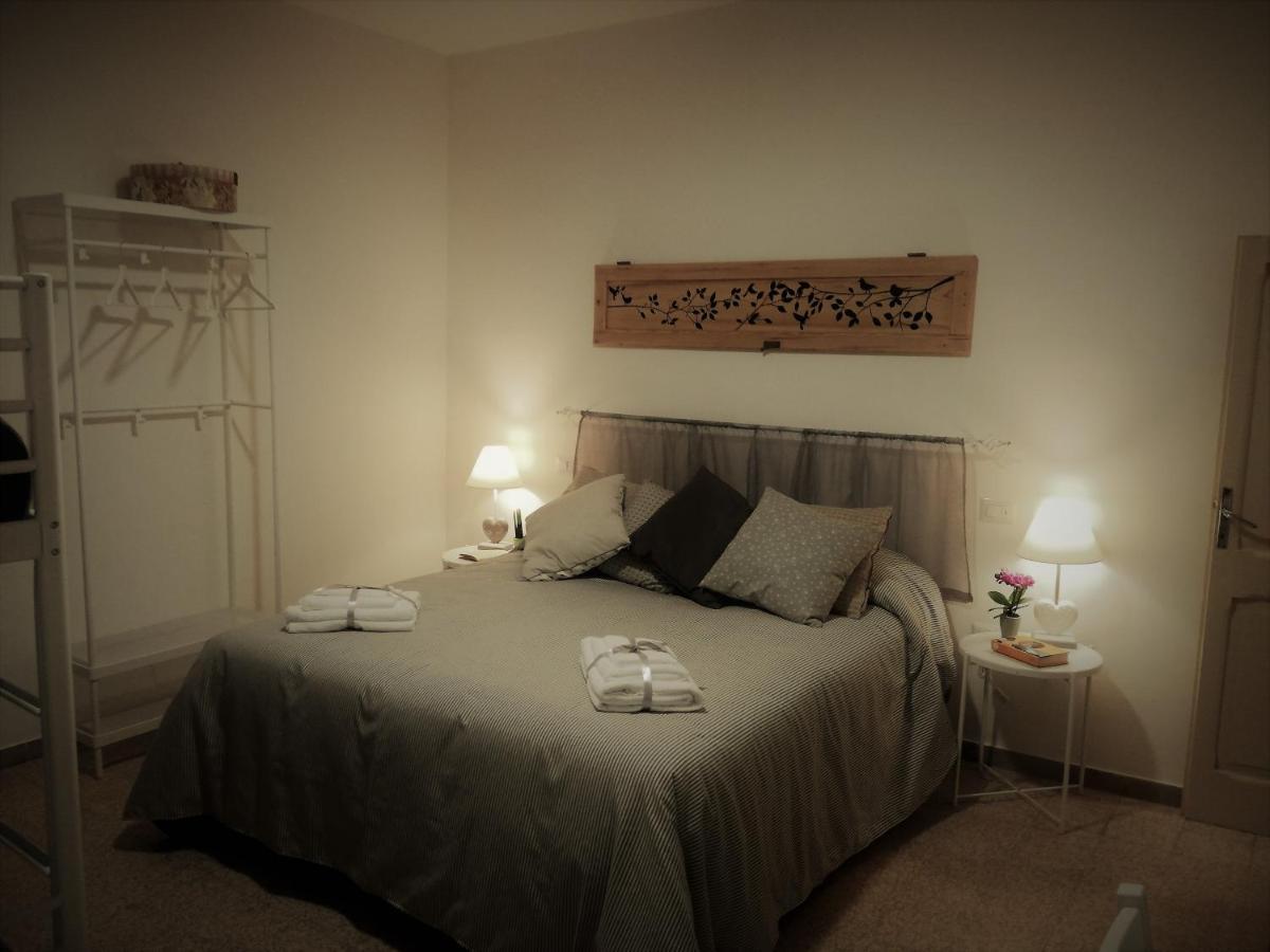 פוליניו B&B Casa Lilli מראה חיצוני תמונה
